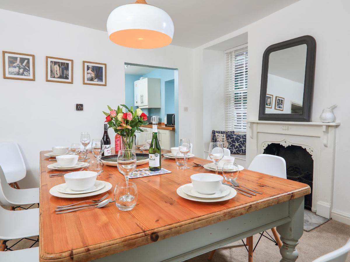 Ferienwohnung The Corner House Dartmouth Exterior foto